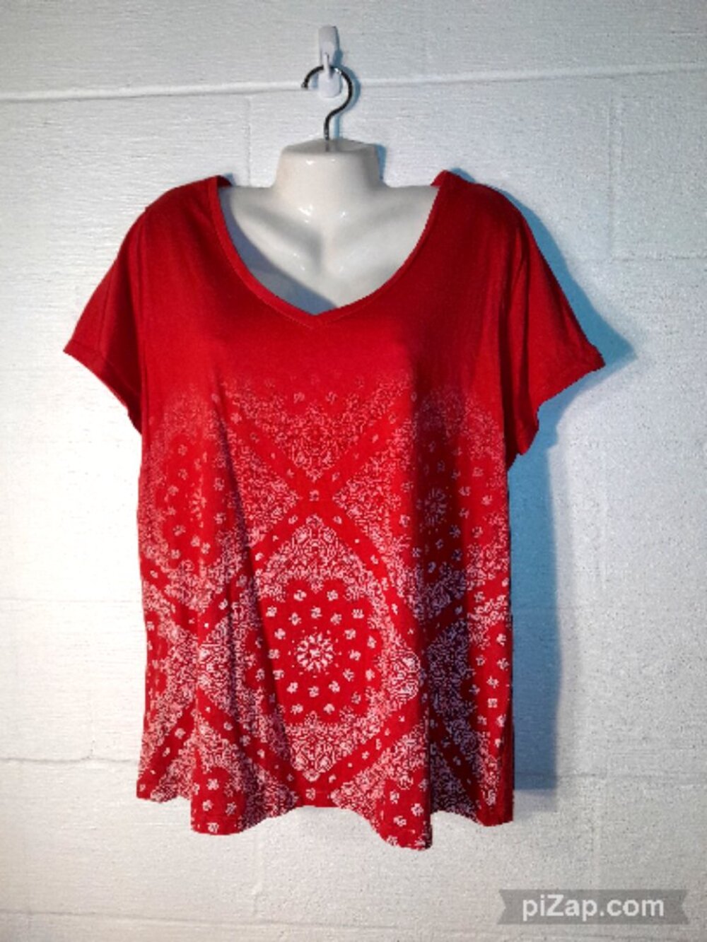 St John's Bay Womens Plus Size 1X Red White V-Neck Handkerchief Shirt Cotton Top